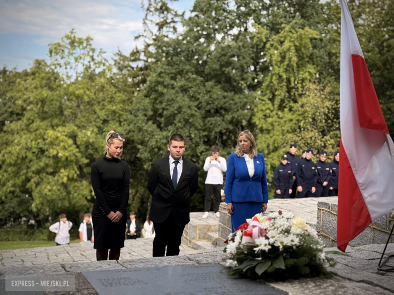 Powiatowa Uroczystość Kombatancka w Ziębicach. Oddali hołd bohaterom