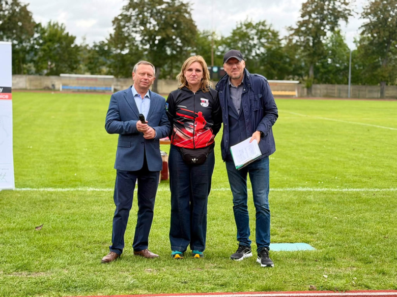 Na Stadionie Miejskim w Ziębicach odbył się III Miting Lekkoatletyczny „Witaj Szkoło”. Uczniowie ryw