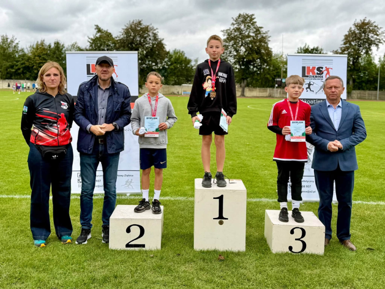 Na Stadionie Miejskim w Ziębicach odbył się III Miting Lekkoatletyczny „Witaj Szkoło”. Uczniowie ryw