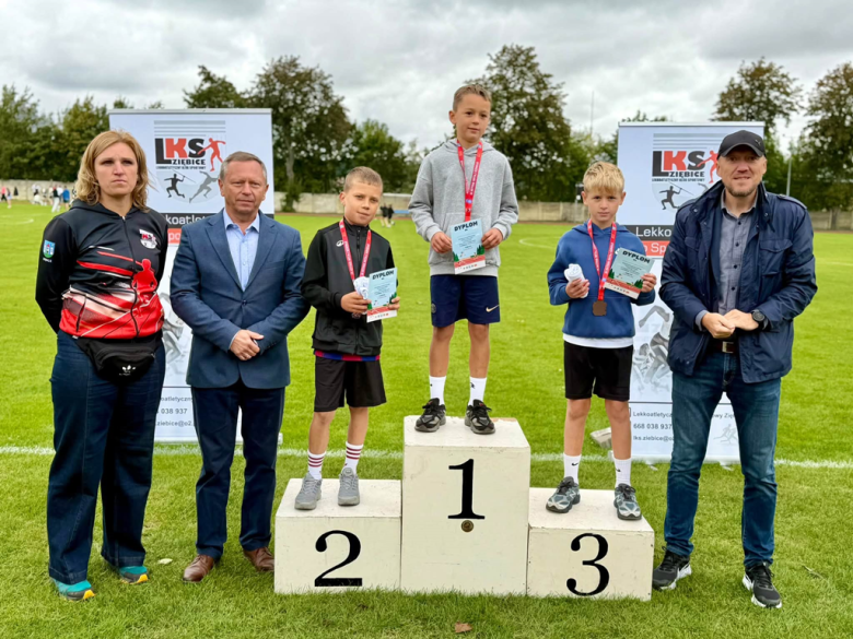 Na Stadionie Miejskim w Ziębicach odbył się III Miting Lekkoatletyczny „Witaj Szkoło”. Uczniowie ryw