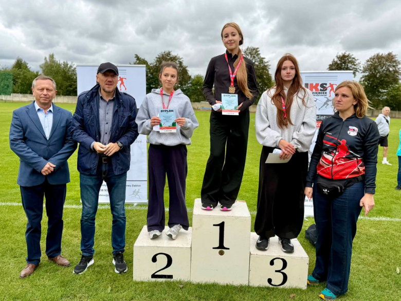 Na Stadionie Miejskim w Ziębicach odbył się III Miting Lekkoatletyczny „Witaj Szkoło”. Uczniowie ryw