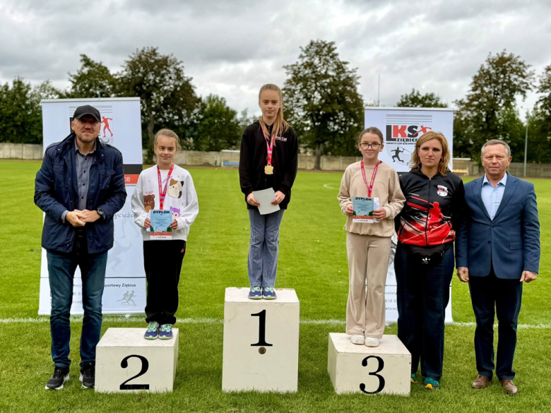 Na Stadionie Miejskim w Ziębicach odbył się III Miting Lekkoatletyczny „Witaj Szkoło”. Uczniowie ryw