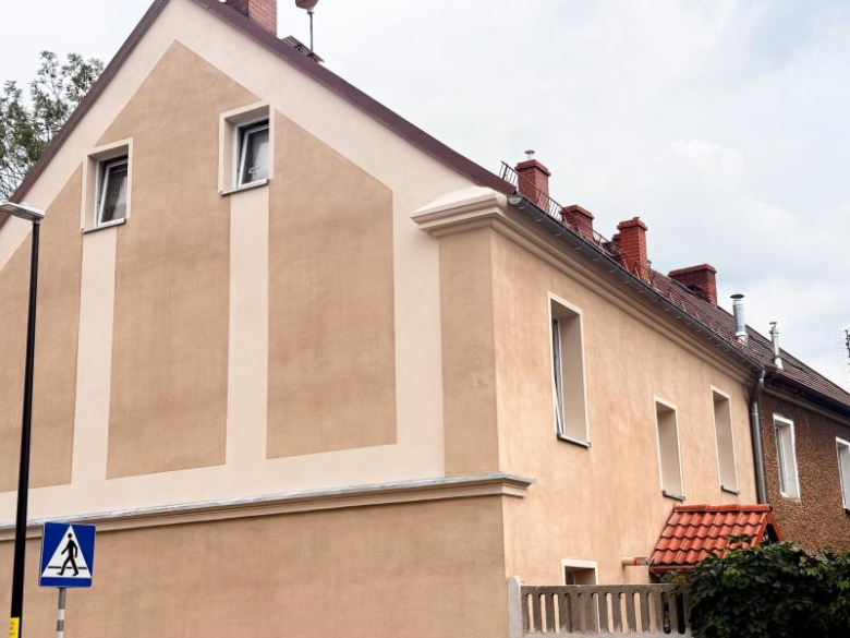 Nowa elewacja budynku przy ul. Wałowej w Ziębicach. Remont kosztował blisko 140 tys. zł