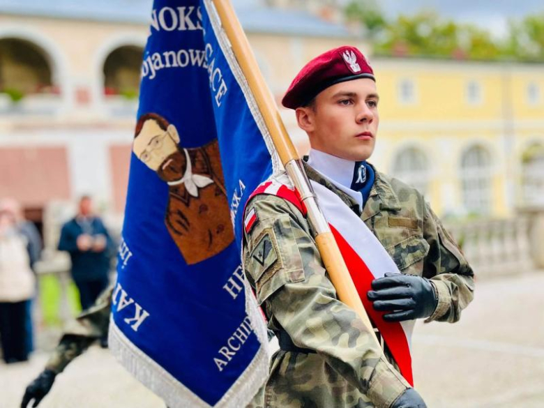 Kadeci z Henrykowa złożyli ślubowanie. Wyróżniono także nauczycieli