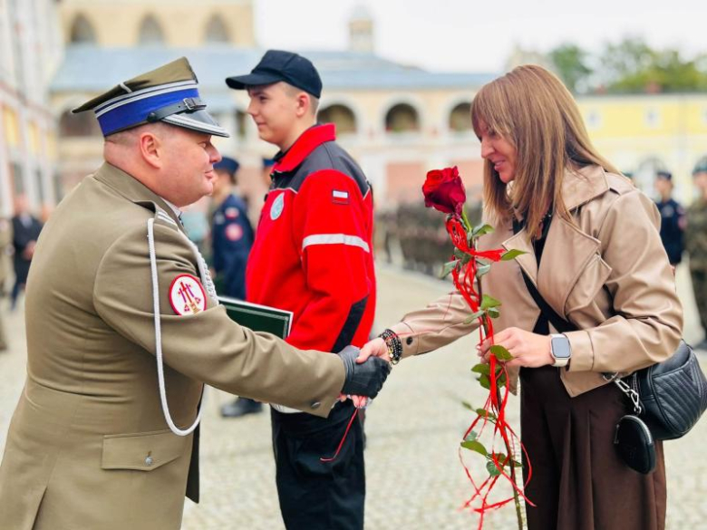 Kadeci z Henrykowa złożyli ślubowanie. Wyróżniono także nauczycieli