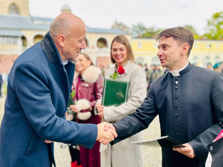 Kadeci z Henrykowa złożyli ślubowanie. Wyróżniono także nauczycieli
