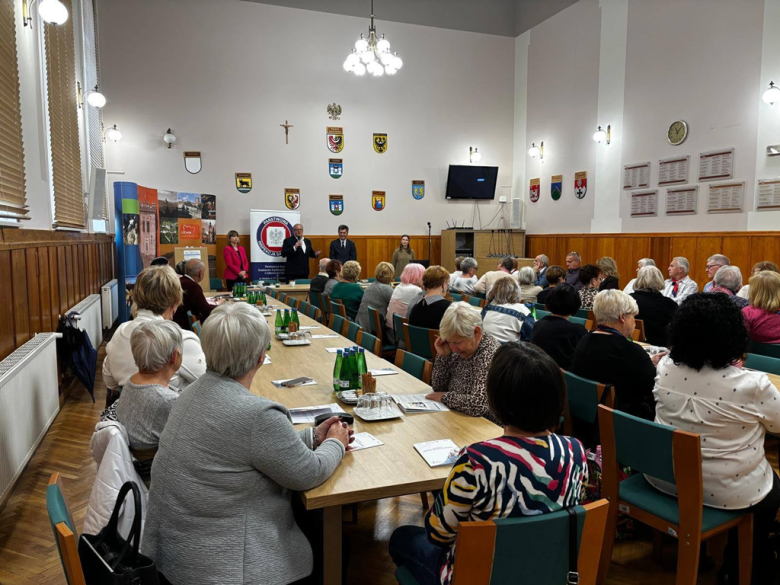 „Senior w roli głównej”. Konferencja zdrowotna w Starostwie Powiatowym