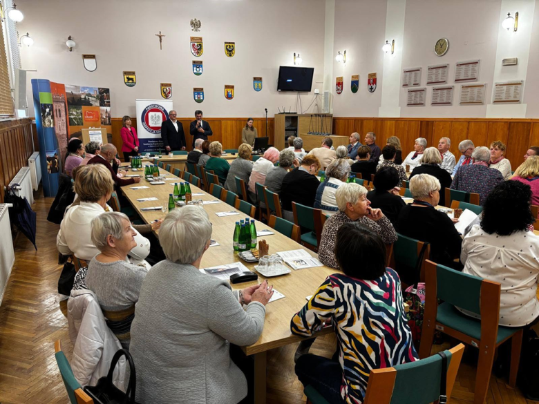 „Senior w roli głównej”. Konferencja zdrowotna w Starostwie Powiatowym