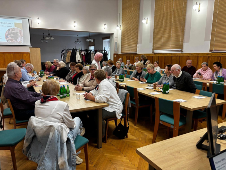 „Senior w roli głównej”. Konferencja zdrowotna w Starostwie Powiatowym