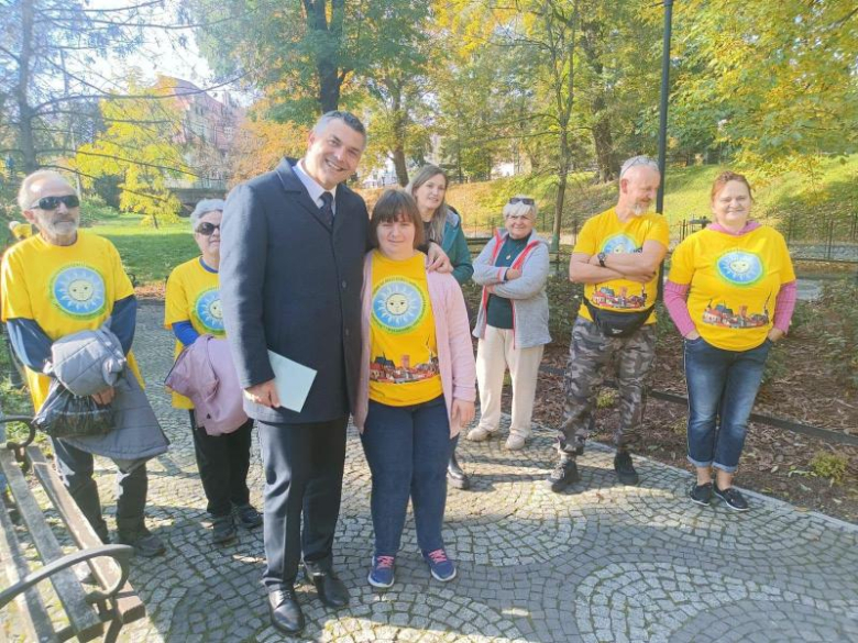2. Piknik integracyjny w Parku Sybiraków. Wspólnie sadzili drzewka i uczestniczyli w warsztatach