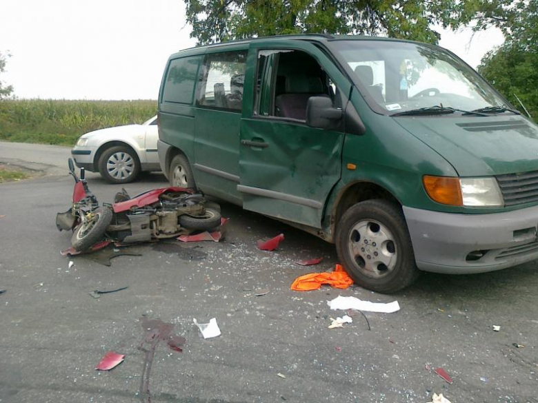 Wypadek między Ząbkowicami a Stolcem