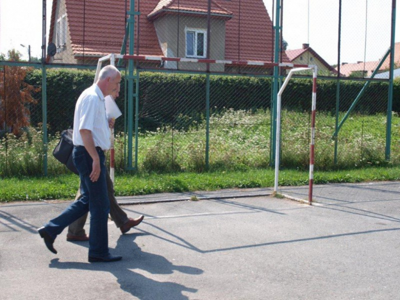 Przekazanie terenu pod budowę placów zabaw