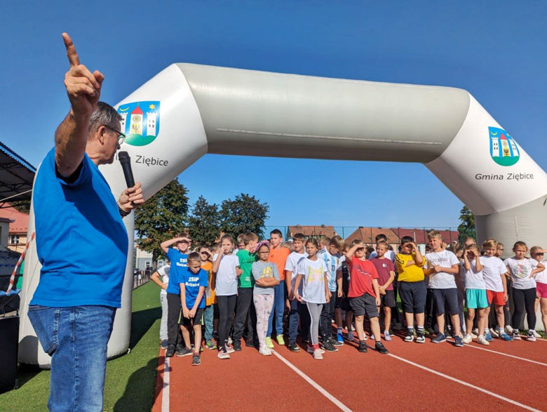 	„Bieg Orląt” na stadionie miejskim w Ziębicach