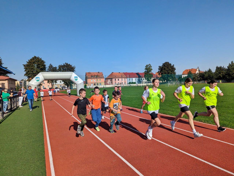 	„Bieg Orląt” na stadionie miejskim w Ziębicach