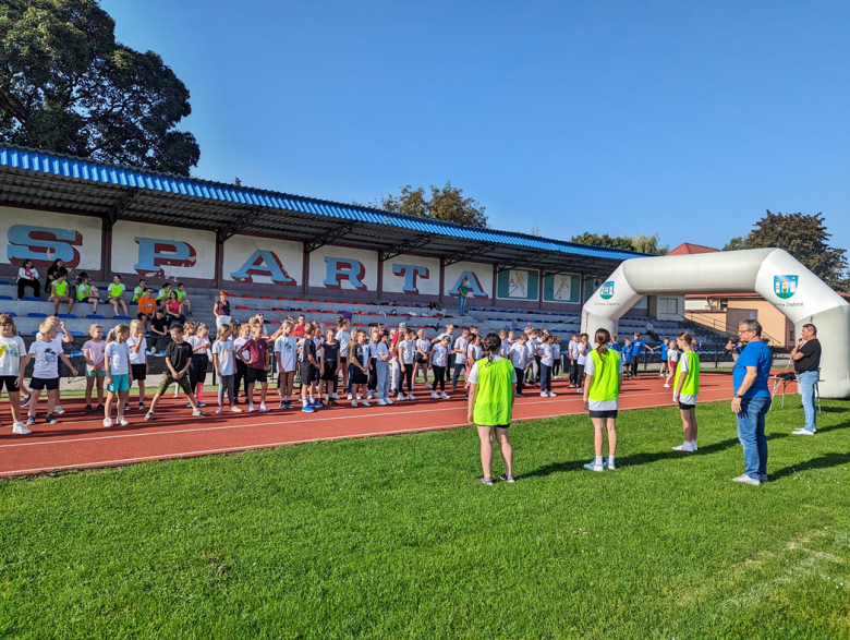 	„Bieg Orląt” na stadionie miejskim w Ziębicach