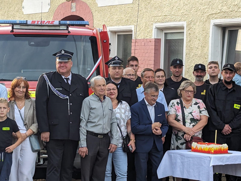 Nowy wóz strażacki dla Ochotniczej Straży Pożarnej w Witostowicach [foto]