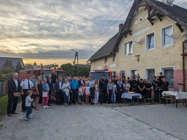 Nowy wóz strażacki dla Ochotniczej Straży Pożarnej w Witostowicach [foto]