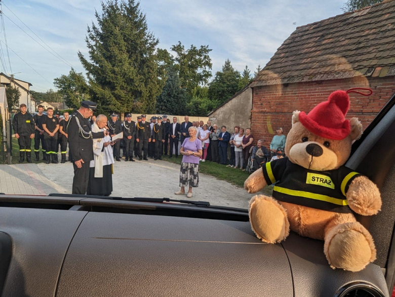 Nowy wóz strażacki dla Ochotniczej Straży Pożarnej w Witostowicach [foto]