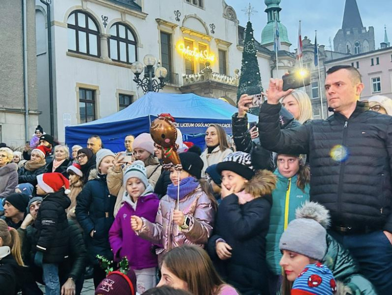 W Ziębicach można było poczuć magię świąt. Jarmark bożonarodzeniowy za nami [foto]