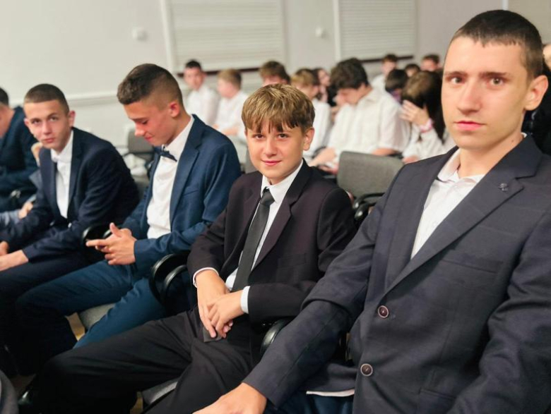 Uroczyste pożegnanie absolwentów Szkoły Podstawowej nr 4 w Ziębicach