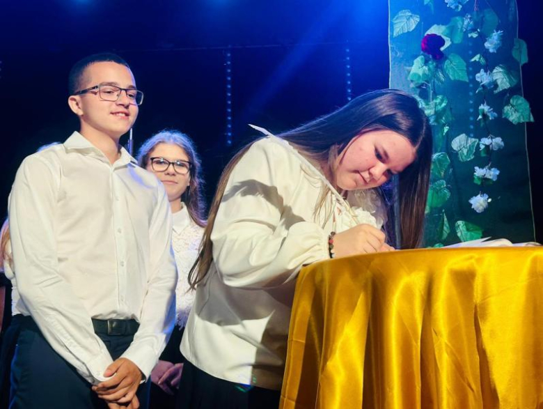 Uroczyste pożegnanie absolwentów Szkoły Podstawowej nr 4 w Ziębicach