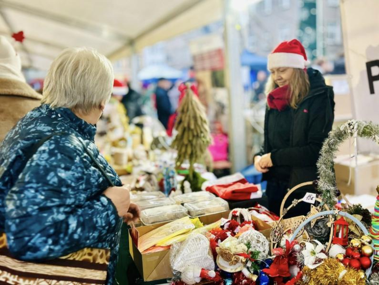 W Ziębicach można było poczuć magię świąt. Jarmark bożonarodzeniowy za nami [foto]