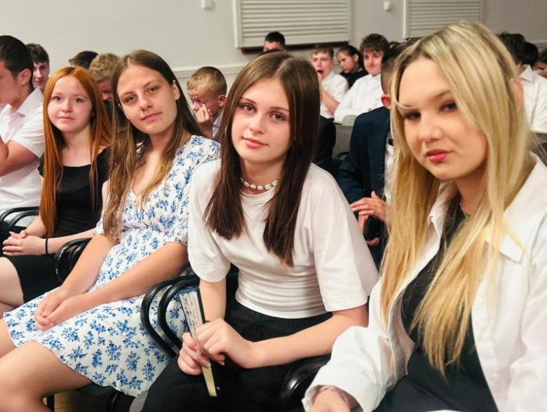 Uroczyste pożegnanie absolwentów Szkoły Podstawowej nr 4 w Ziębicach