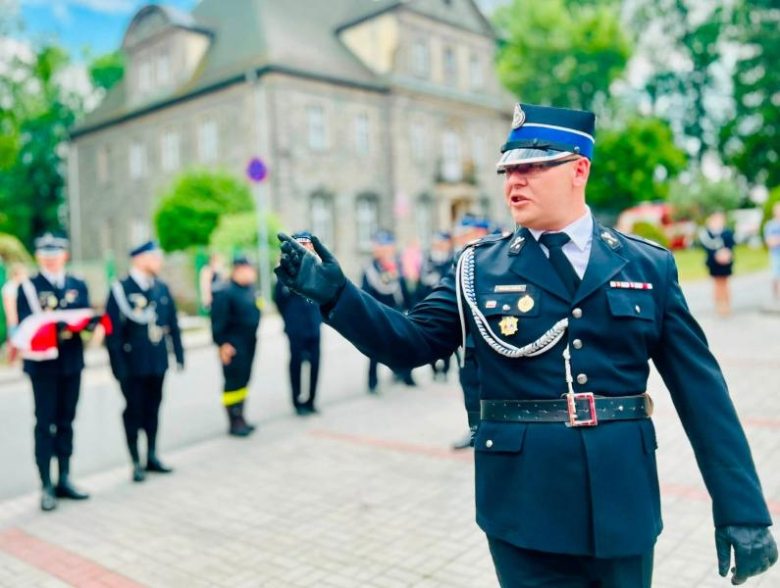 80 lat OSP Henryków. Jubileusz jednostki z udziałem strażaków, mieszkańców i samorządowców