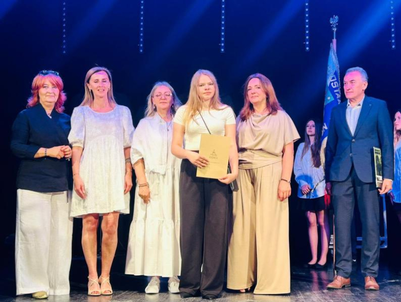 Uroczyste pożegnanie absolwentów Szkoły Podstawowej nr 4 w Ziębicach