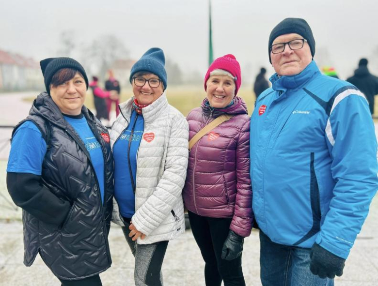 Ziębice na sportowo rozpoczęły 34. finał WOŚP. Bieg z sercem na stadionie miejskim