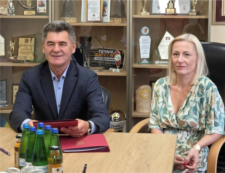 Kolejni nauczyciele szkół Powiatu Ząbkowickiego z awansem zawodowym