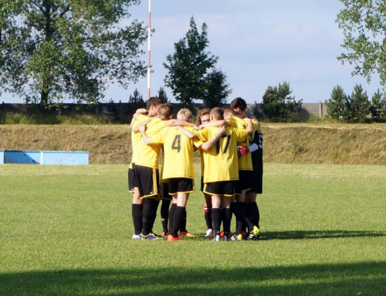 Polonia Ząbkowice Śląskie 4:5 (3:3) Hutnik Szczytna