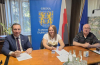 Podpisano umowy na budowę wiat rekreacyjnych w trzech sołectwach gminy Kamieniec Ząbkowicki