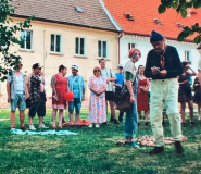 Film „Dziadku, wiejemy!” z lokalnymi akcentami Srebrnej Góry trafił na Netflixa