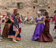 Muzyka, taniec i historyczny klimat. Biesiada z Frankensteinem ożywiła zamek