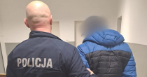 42-latek tłumaczył, że nie miał pieniędzy, więc postanowił pójść do sklepu i wziąć sobie parę rzeczy. Następnie zamierzał skradzione „fanty” sprzedać przypadkowym osobom po atrakcyjnej cenie by zarobić na bilet powrotny do Wrocławia