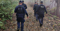 Poszli na grzyby i zgubili się w lesie. Interweniowali policjanci
