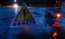 Osobówka potrąciła dwie osoby w miejscowości Ratno Górne