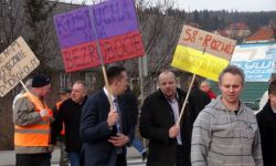 Samorządowcy i mieszkańcy protestowali w Bardzie