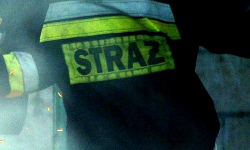 Pożar samochodu dostawczego i osobowego w powiecie kłodzkim