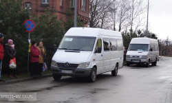 Komunikacyjny chaos w Ząbkowicach Śląskich. Podróżujący chcą wsiadać przy pl. Jana Pawła II