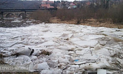 Kra płynie po rzekach. W regionie nie ma jednak zagrożenia powodzią [VIDEO]