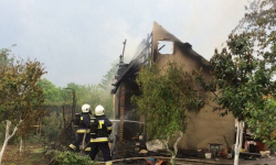 Pożar altany w Ząbkowicach Śląskich. W budynku znajdowała się butla z gazem