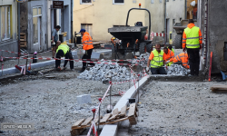 Trwa dalszy etap rewitalizacji bardzkiej starówki. Sprawdź, jak postępują prace [foto]