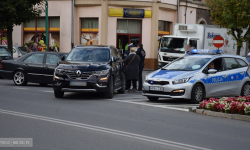 Kolizja Renault i Mercedesa na skrzyżowaniu [foto]