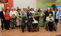 Uroczystość 50, 60 i 70 lecia pożycia małżeńskiego w Bardzie [foto]