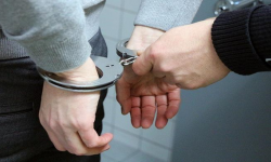 Ząbkowiccy funkcjonariusze dokonali zatrzymania dwóch poszukiwanych mężczyzn 