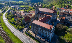 Trzech zakonników z Barda zarażonych koronawirusem. Nie będzie procesji Bożego Ciała