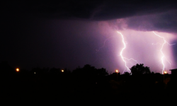 IMGW ostrzega przed burzami z gradem