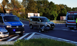 Zderzenie motocykla i samochodu osobowego w Ząbkowicach Śląskich [foto] [aktualizacja]